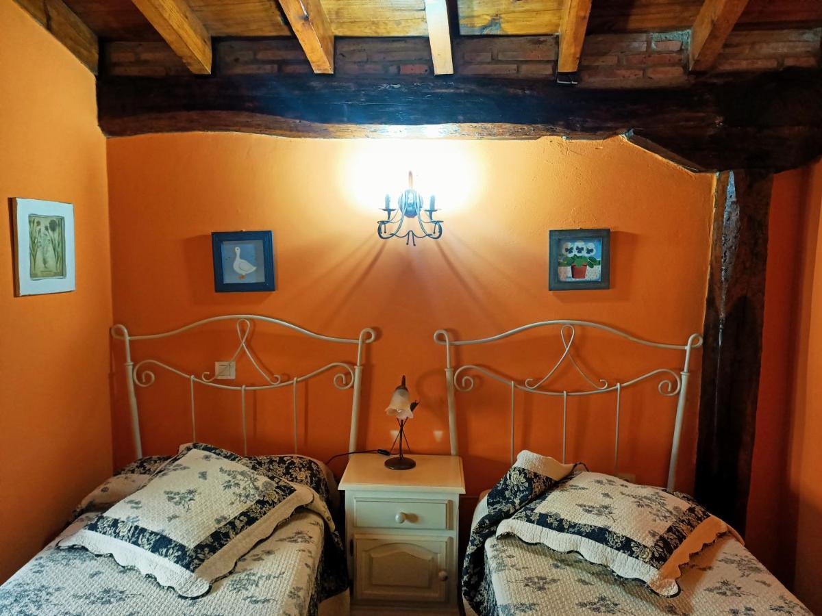 Apartamentos La Buganvilla Новалес Екстер'єр фото
