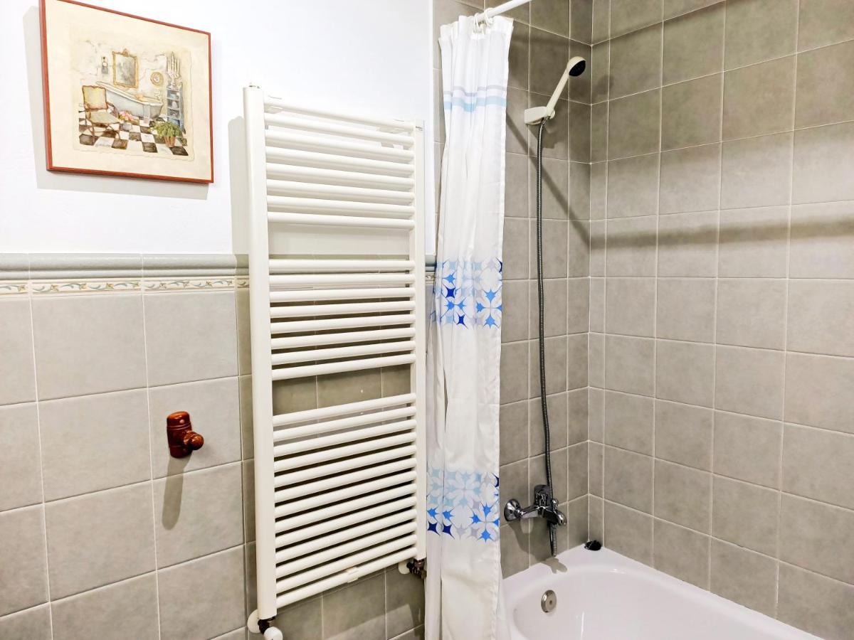 Apartamentos La Buganvilla Новалес Екстер'єр фото