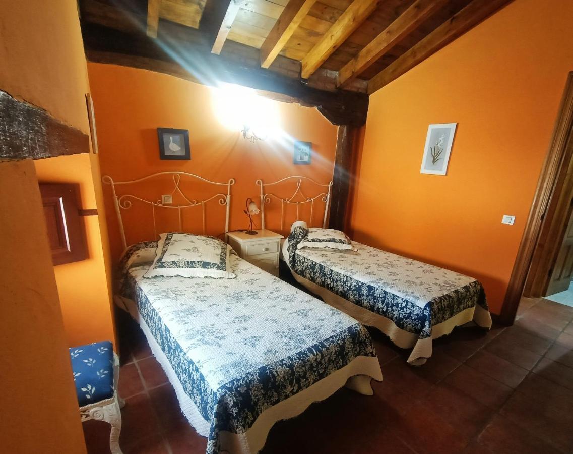 Apartamentos La Buganvilla Новалес Екстер'єр фото