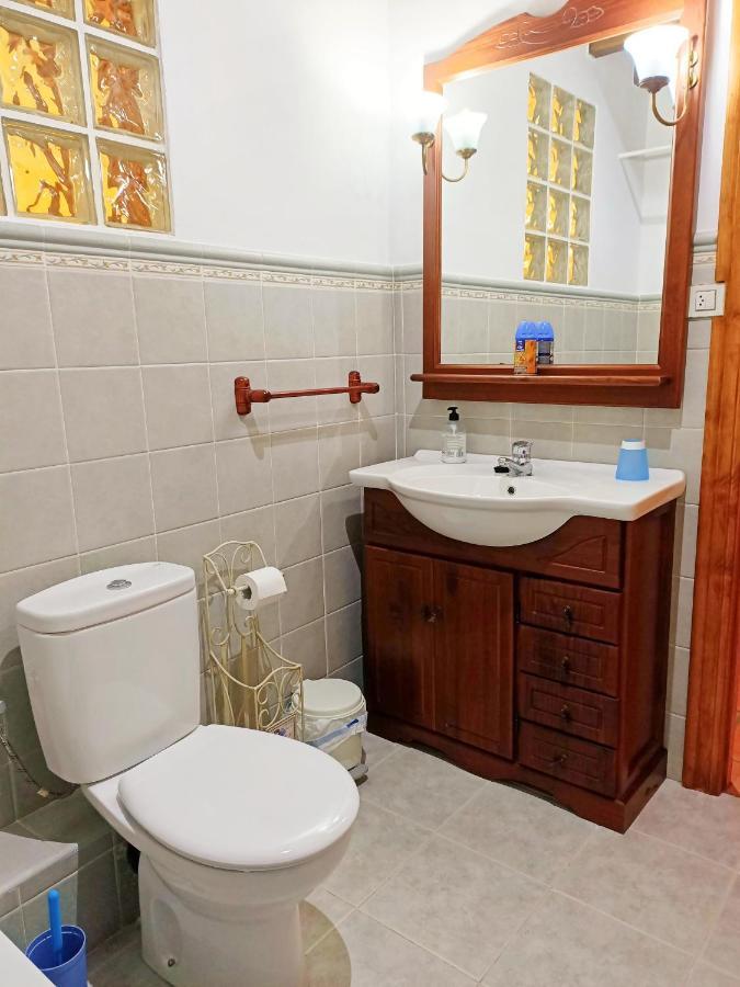 Apartamentos La Buganvilla Новалес Екстер'єр фото