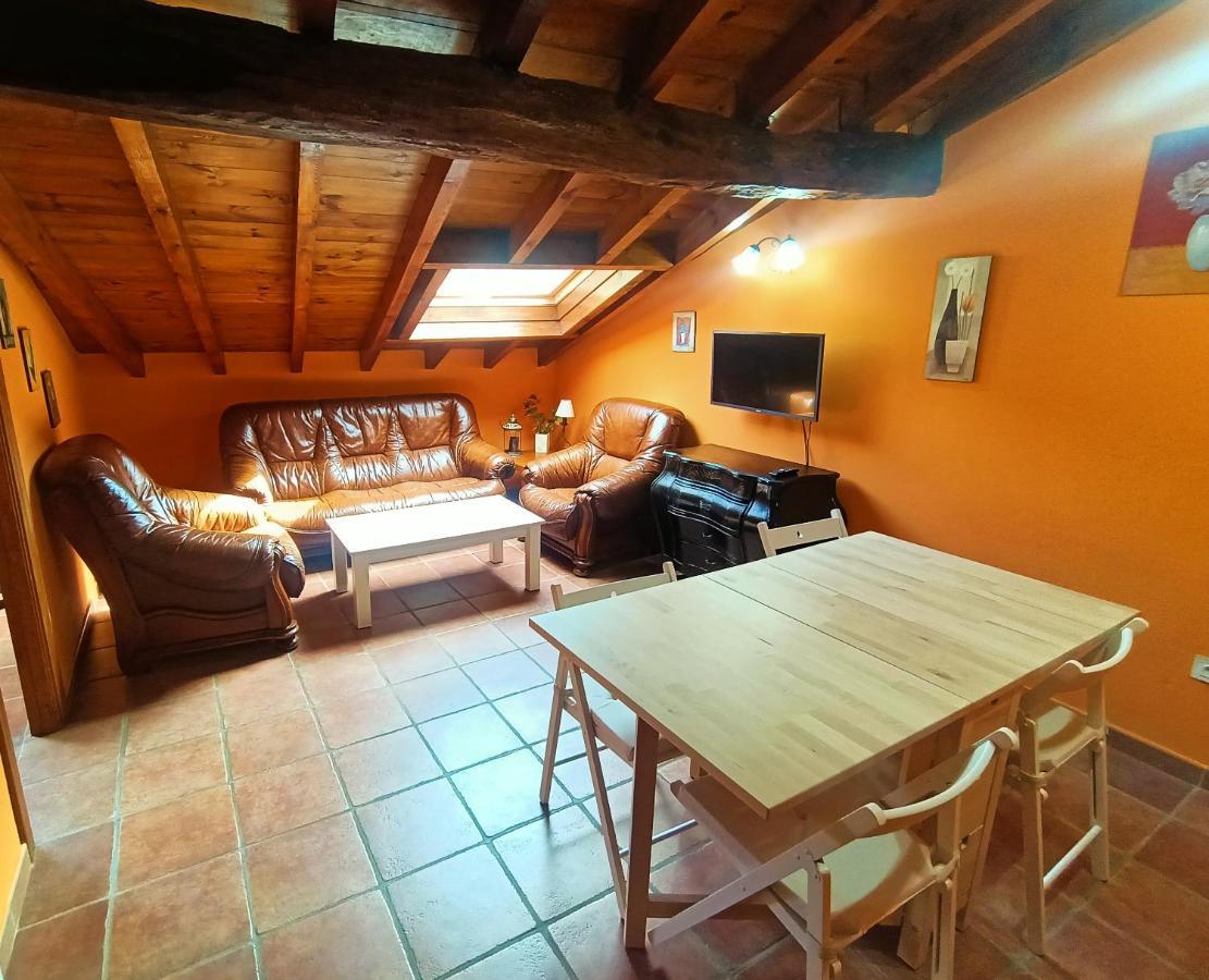Apartamentos La Buganvilla Новалес Екстер'єр фото